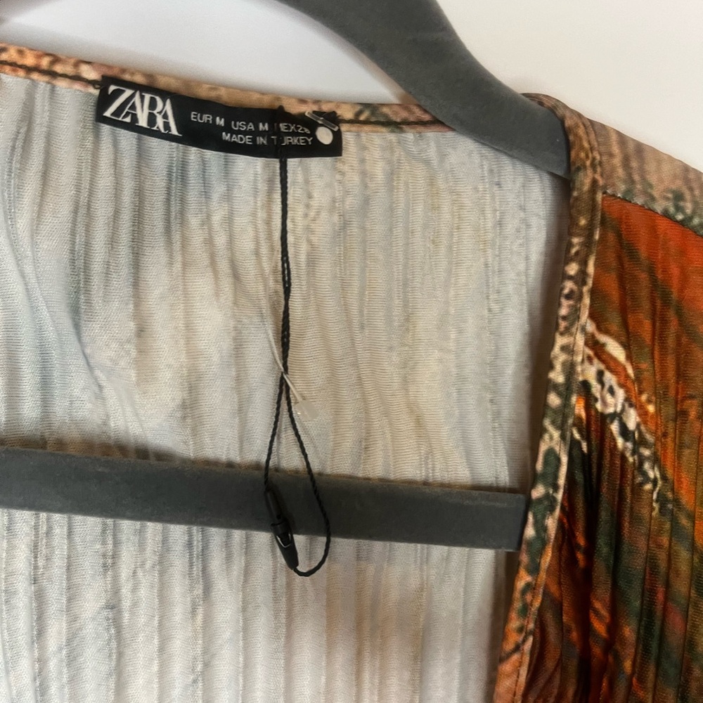 Zara pleated orange green printed bell sleeve kimono wrap size M - Picture 7 of 7